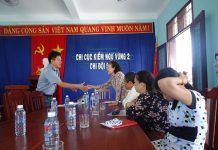 Góp tiền phụ cấp ủng hộ lực lượng kiểm ngư